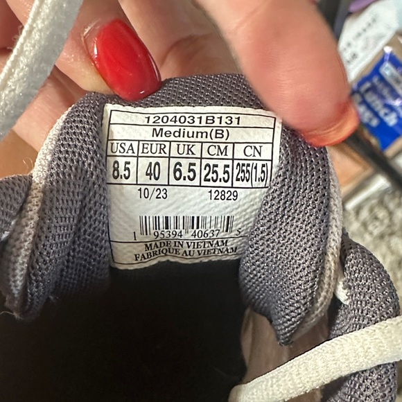 Brooks Cream, Gray and taupe Running Shoes - Picture 5 of 15